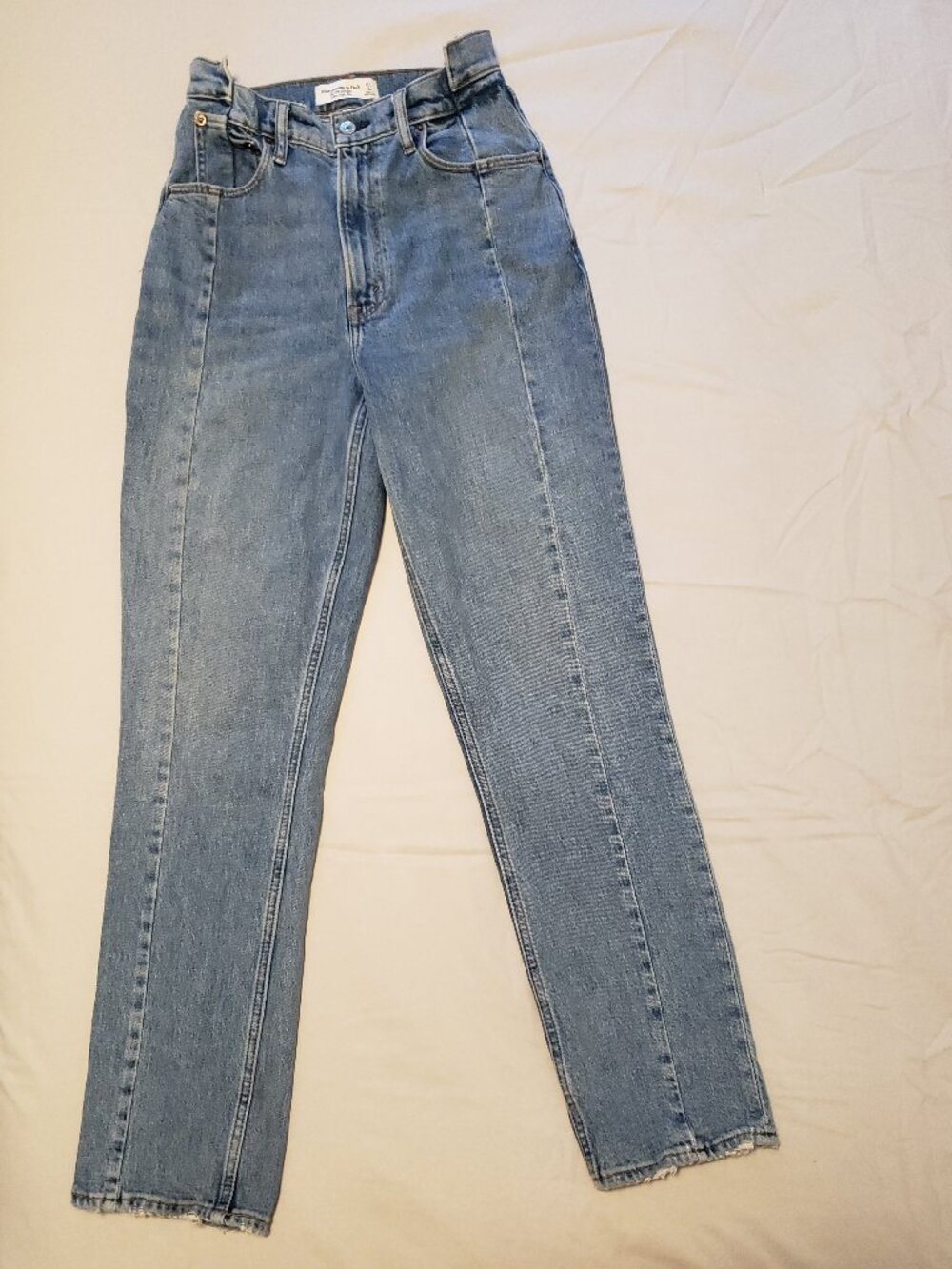 Abercrombie & Fitch The 90s Straight Ultra High Rise 27/4R (Seamed Medium wash)